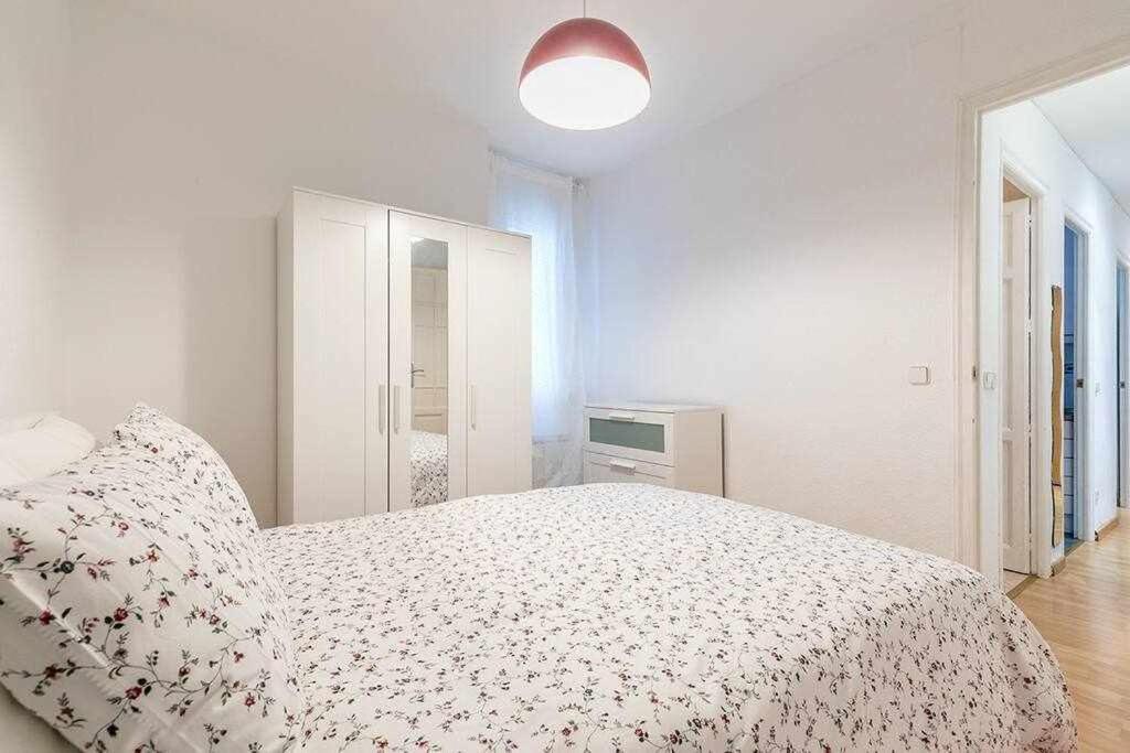 Agradable piso de dos habitaciones en Chamberí Madri Exterior foto